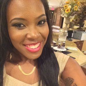 Meet your Posher, Jasmine